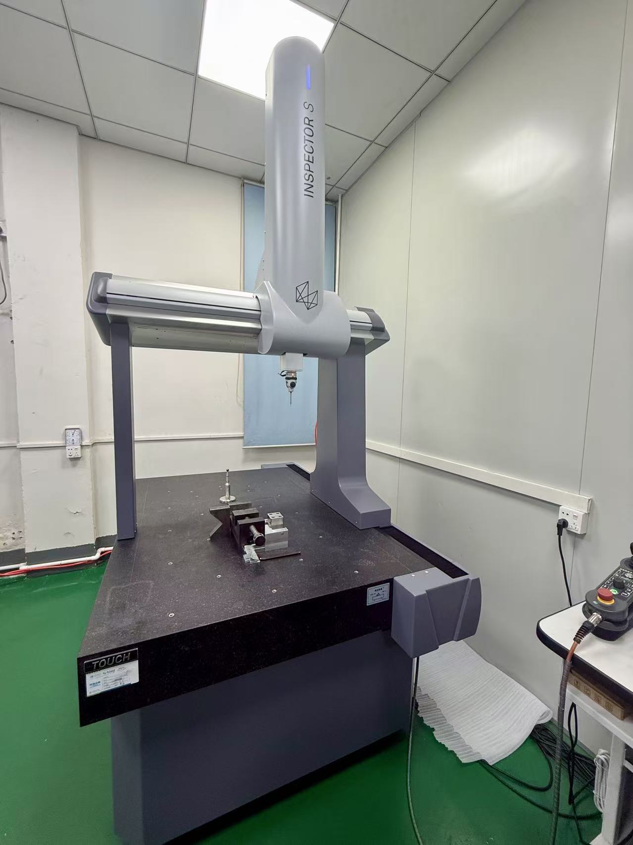 Coordinate Measuring Machine (CMM) Quality Inspection Laboratory